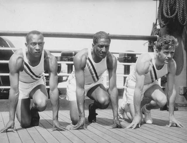 Jesse Owens: Un ícono contra el racismo en las Olimpiadas de Berlín 1936