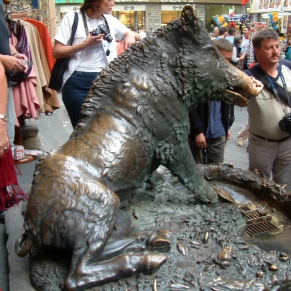 Estatua porcellino